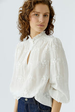 Load image into Gallery viewer, Oui Dainty Flower Embroidery White Blouse
