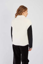 Load image into Gallery viewer, Derhy Reglisse Button Faux Fur Gilet
