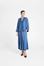 Load image into Gallery viewer, Gustav Kaisa Chambray Shirt