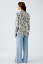 Load image into Gallery viewer, Oui Allover Snake Print Blouse
