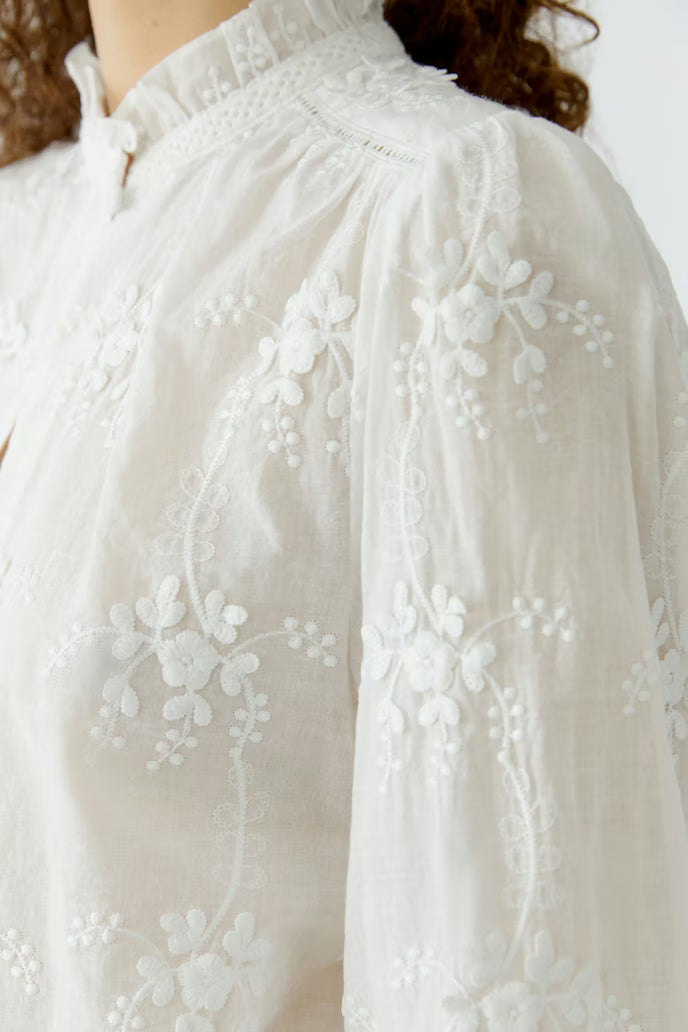 Oui Dainty Flower Embroidery White Blouse