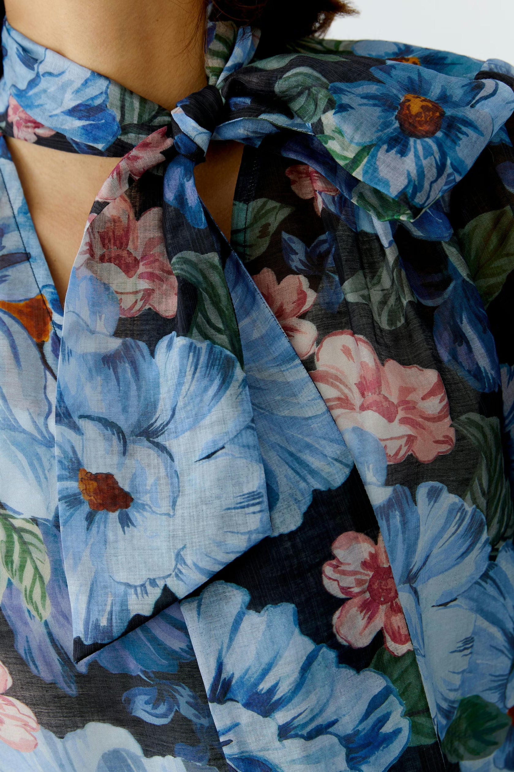Oui Bold Navy Floral Tie Blouse