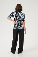 Load image into Gallery viewer, Kaffe Kaliz Zebra Pullover
