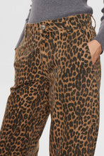 Load image into Gallery viewer, Numph Gigi Leopard Wide Jeans
