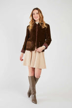 Load image into Gallery viewer, Derhy Reine Velvet Jacket
