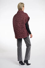 Load image into Gallery viewer, Rino &amp; Pelle Caitlyn Quilted Cape
