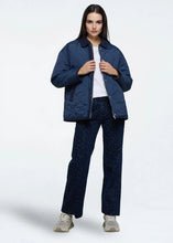 Load image into Gallery viewer, Moves Cemma Padded Jacket
