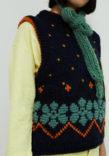 Load image into Gallery viewer, Dr Bloom Jumpy Chunky Vest
