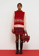 Load image into Gallery viewer, Dr Bloom Jumpy Chunky Vest
