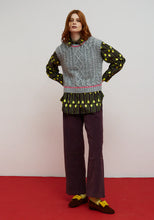 Load image into Gallery viewer, Dr Bloom Nest Contrast Cable Knit Vest
