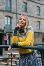 Load image into Gallery viewer, Eribe Alpine Short Sweater
