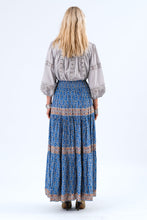 Load image into Gallery viewer, Lollys Laundry June Shirt
