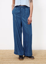 Load image into Gallery viewer, FRNCH Satine Soft Denim Jeans
