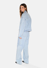 Load image into Gallery viewer, Moves Sikorie Jacket
