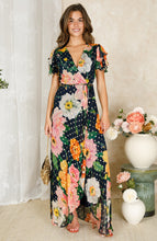 Load image into Gallery viewer, Hope &amp; Ivy Marlene Dress
