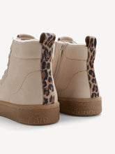 Load image into Gallery viewer, Tamaris High Top Leather Sneaker
