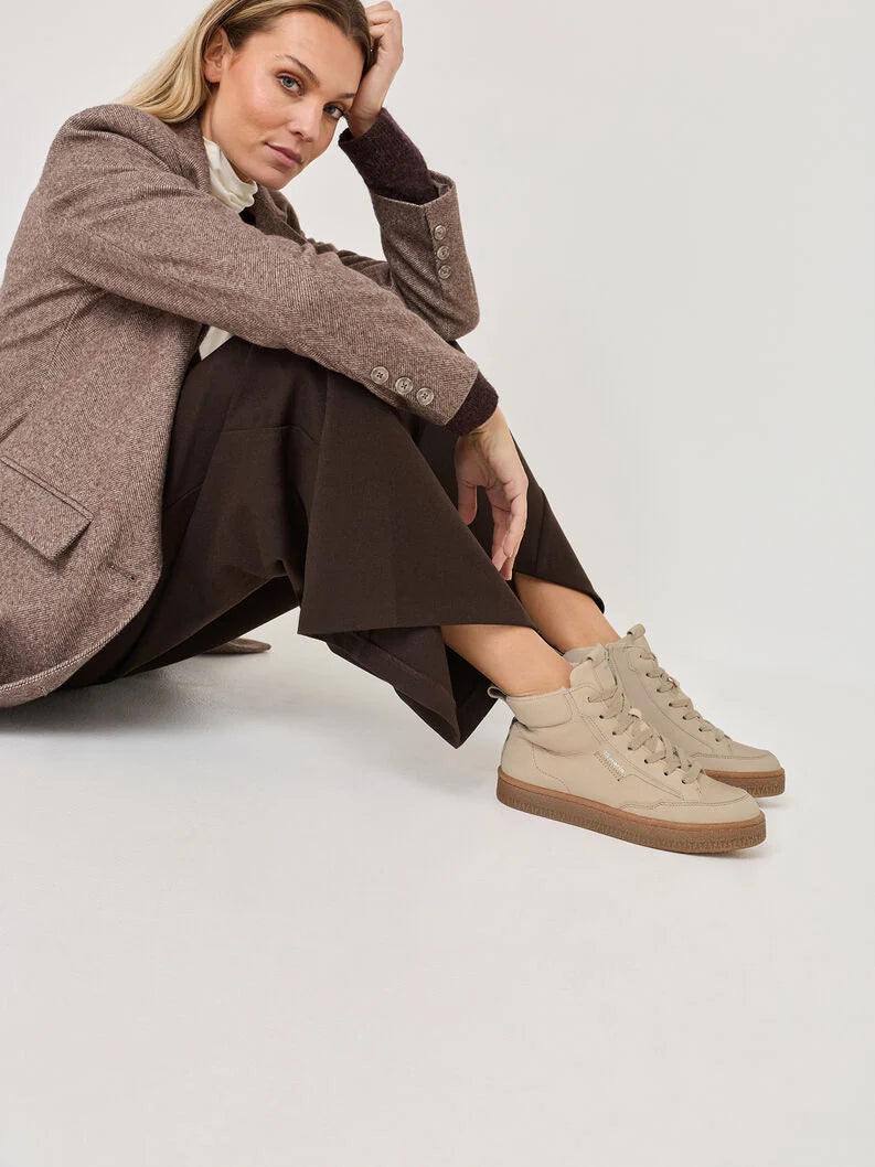 Tamaris High Top Leather Sneaker