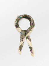 Load image into Gallery viewer, Beck Sondergaard Autum Blackberry Sia Scarf
