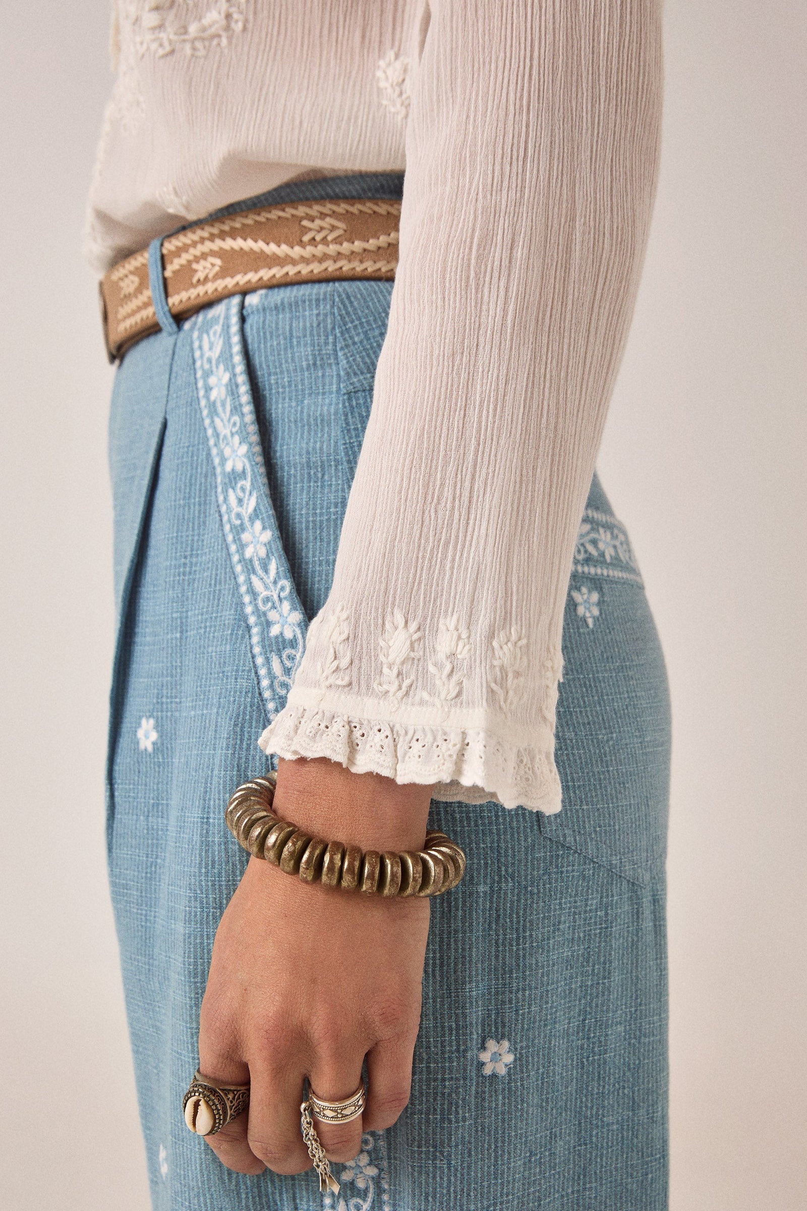 Maison Hotel Gabriela Blouse