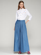 Load image into Gallery viewer, Vilagallo Pinstriped Palazzo Pants
