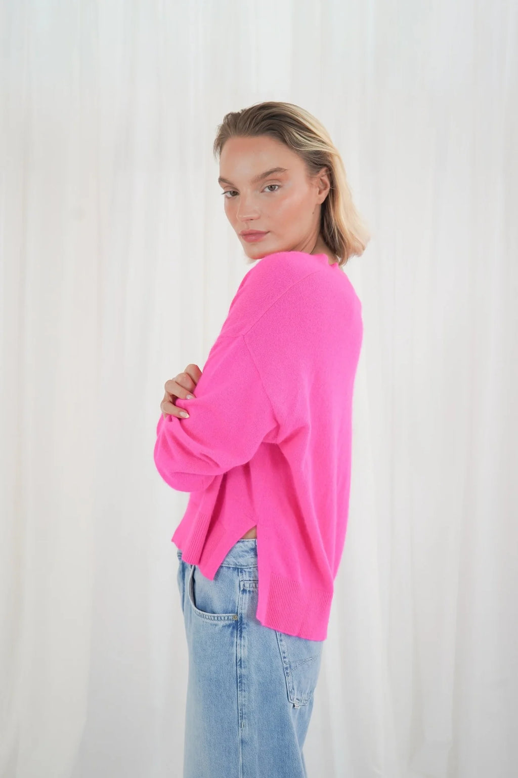 TWNS Boulder V Neck jumper with slits